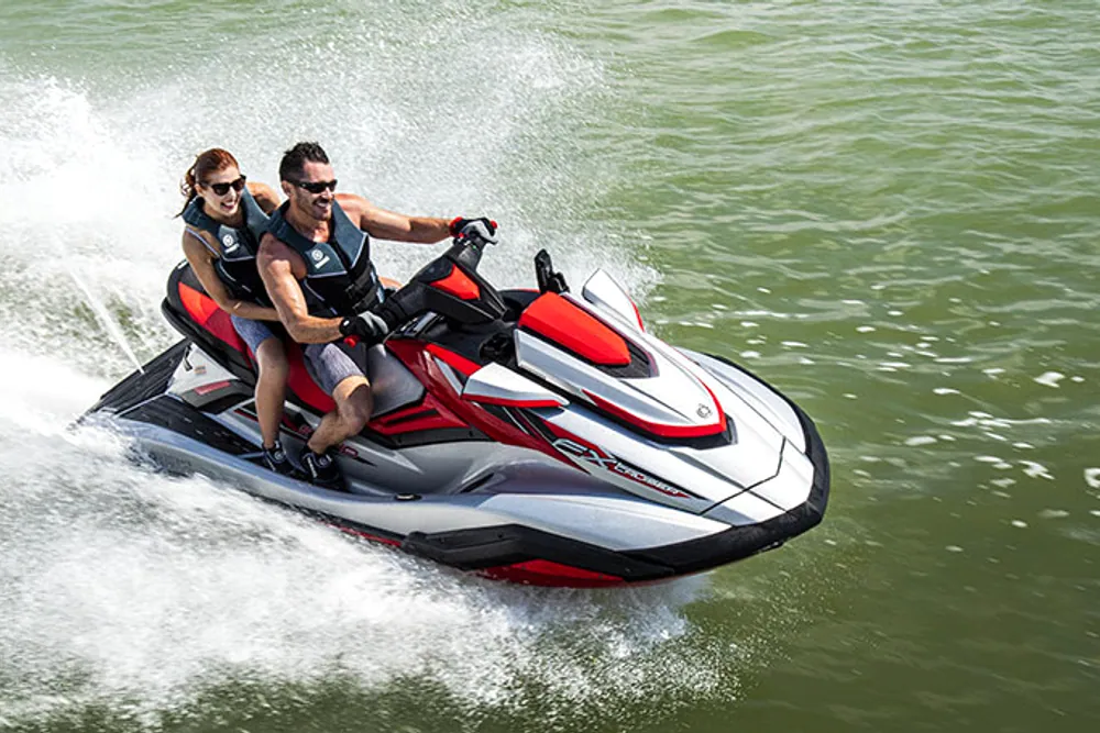 Faut-il vraiment le permis pour piloter un jet ski ?