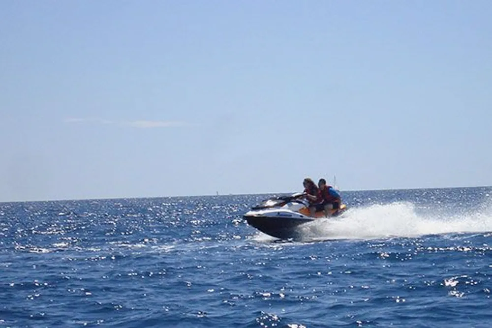 Jet ski, randonnée île d'or au départ du Port de Saint-Aygulf